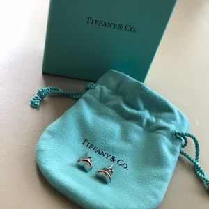 EUC Tiffany’s Elsa Peretti bean earrings